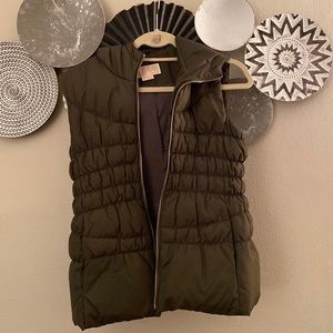 Olive Michael kors puffer vest